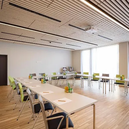 Отель Jufa - Klangholzhus Латернс