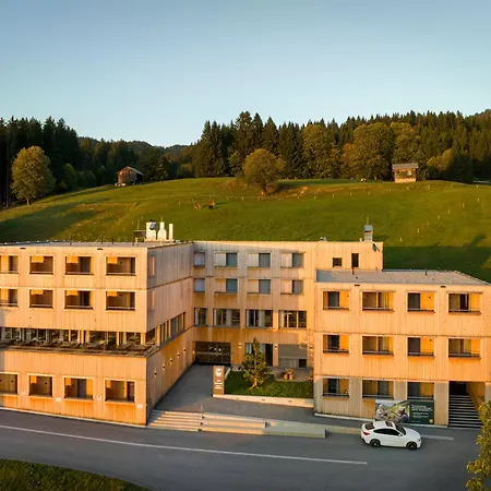 Jufa - Klangholzhus 3* Laterns
