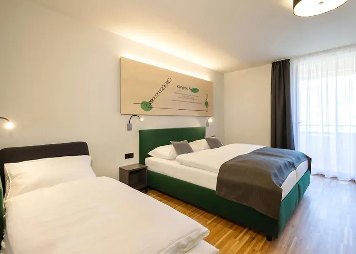 Jufa - Klangholzhus 3* Laterns